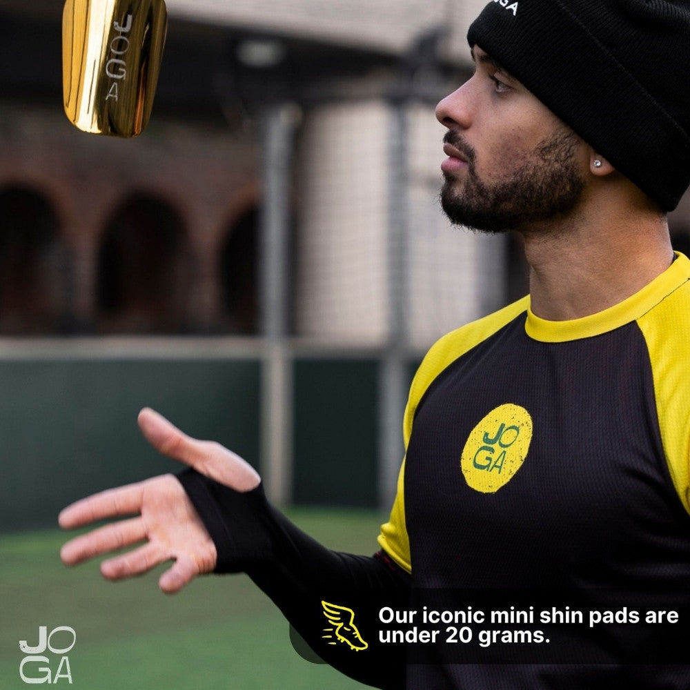 Paquete de mini toallas sanitarias doradas