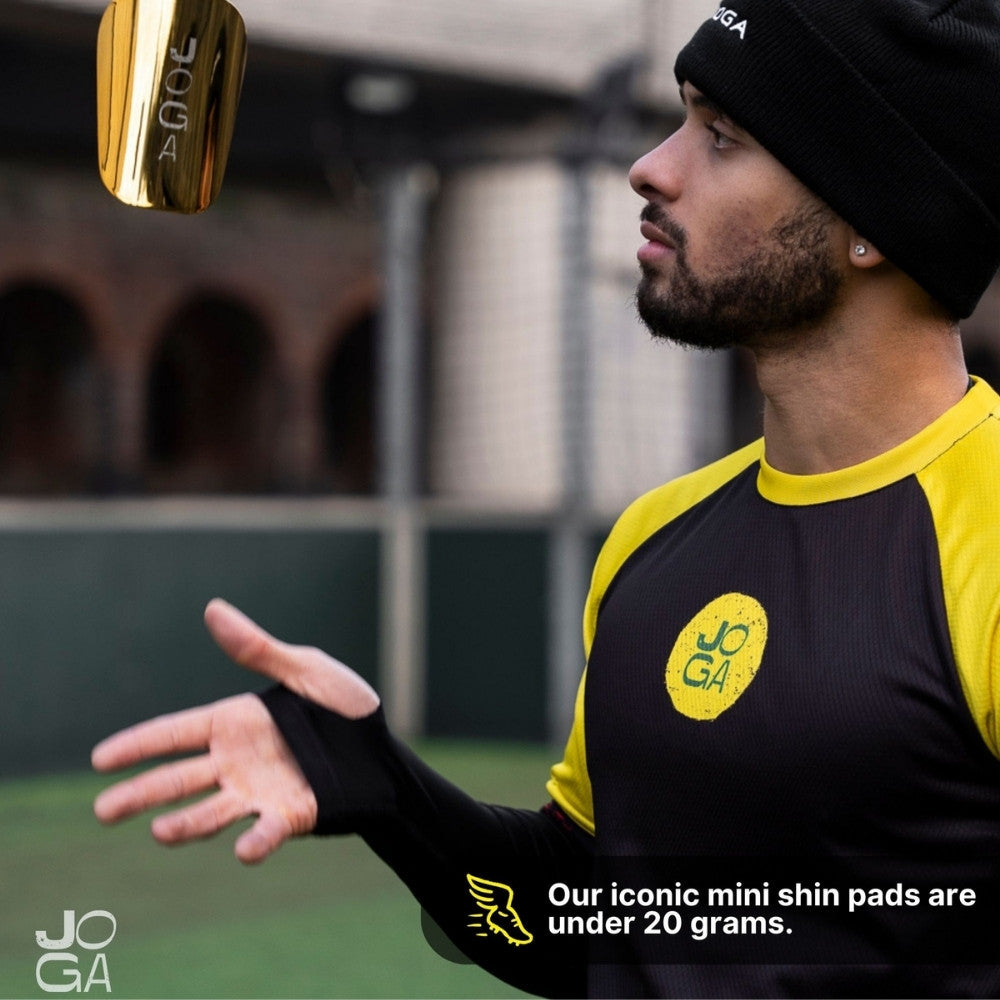 Mini espinilleras doradas (edición limitada)